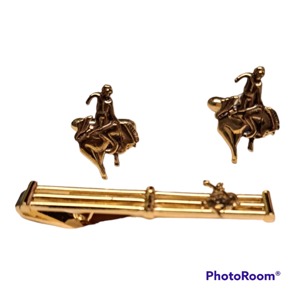 Vintage Pierre Cardin Cufflink Set - Picture 3 of 3